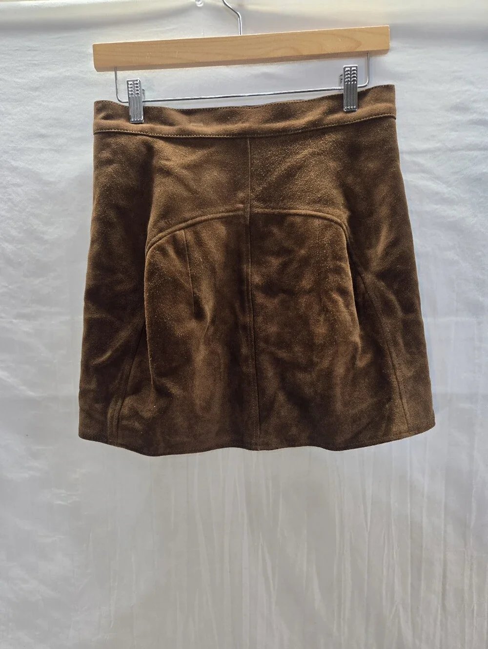 Understated Women's Size Medium Leather Brown Suede Mini Skirt